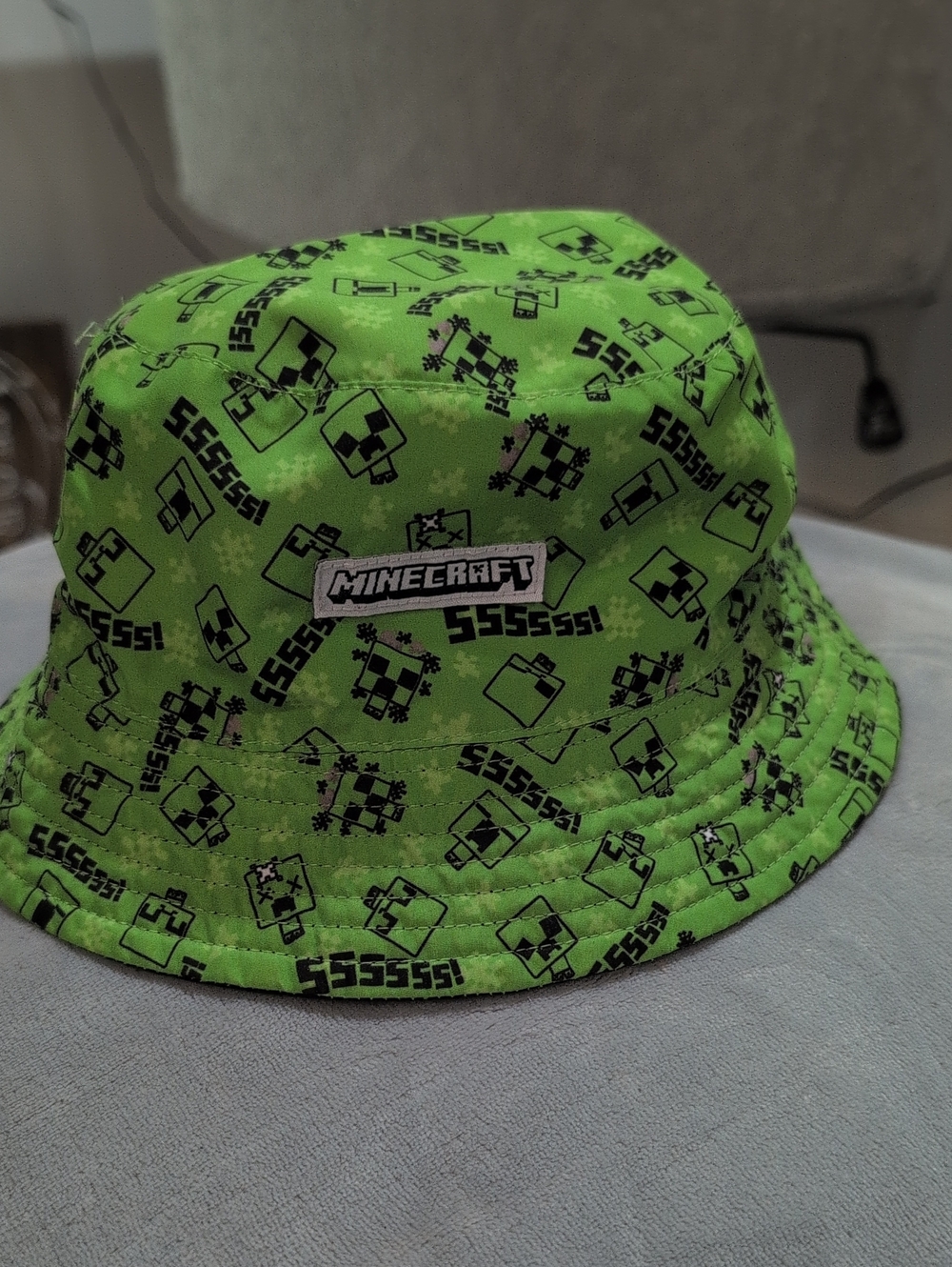 Minecraft Kids Green Reversible Creeper Bucket Hat